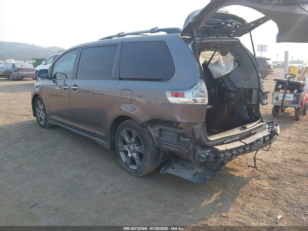 5TDXK3DC2GS708482 2016 TOYOTA SIENNA photo no. 3