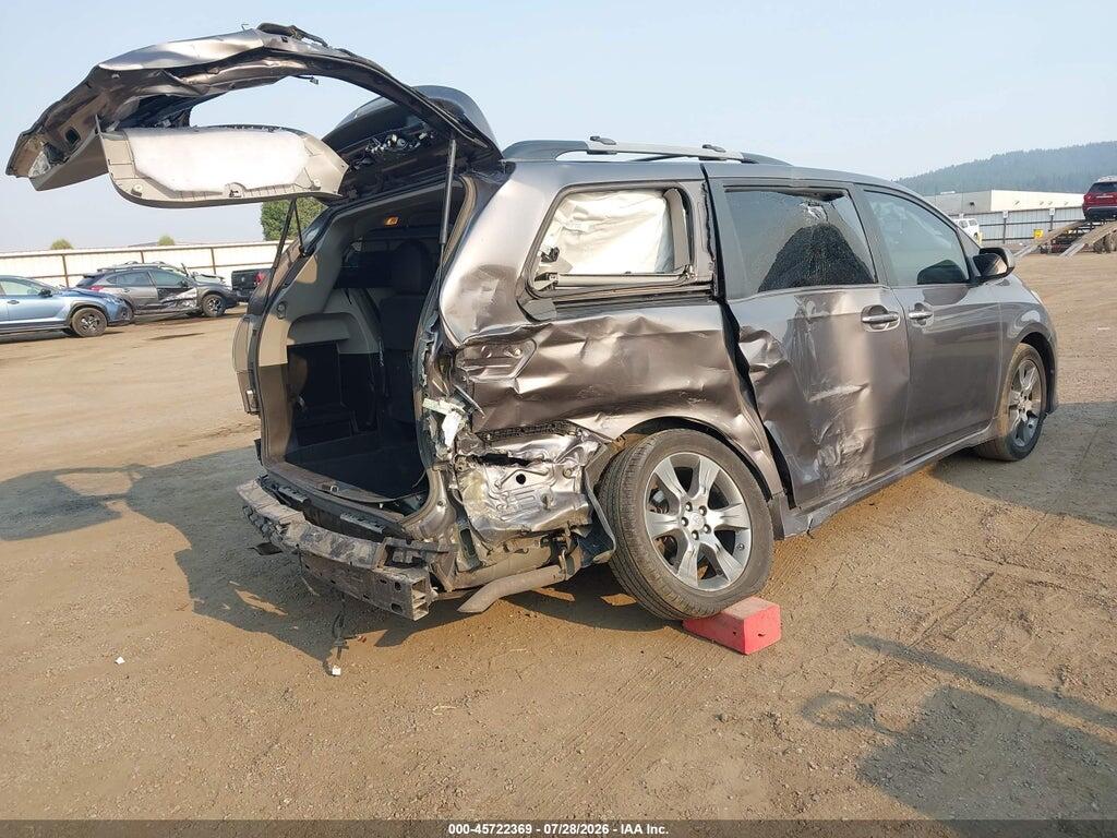 5TDXK3DC2GS708482 2016 TOYOTA SIENNA photo no. 4