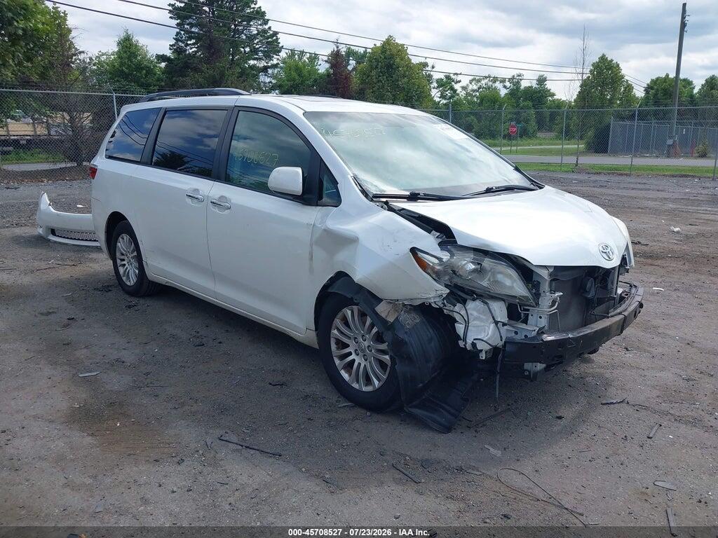 5TDYK3DC8GS747288 2016 TOYOTA SIENNA photo no. 1