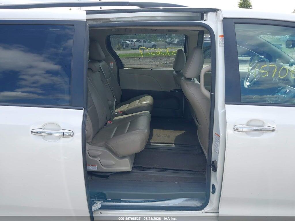 5TDYK3DC8GS747288 2016 TOYOTA SIENNA photo no. 8