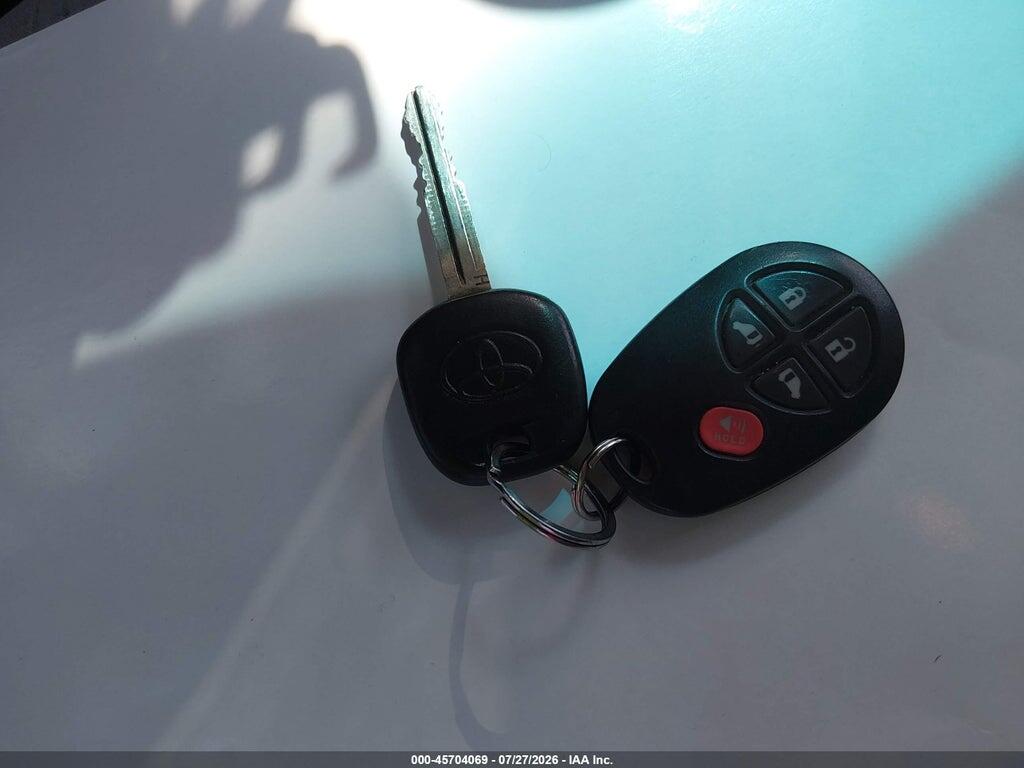 5TDKK3DC1GS732265 2016 TOYOTA SIENNA photo no. 11