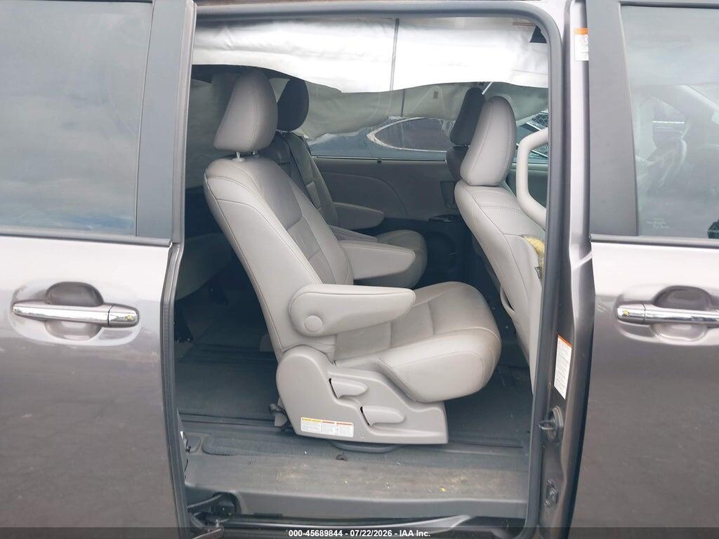 5TDYK3DCXGS725972 2016 TOYOTA SIENNA photo no. 8