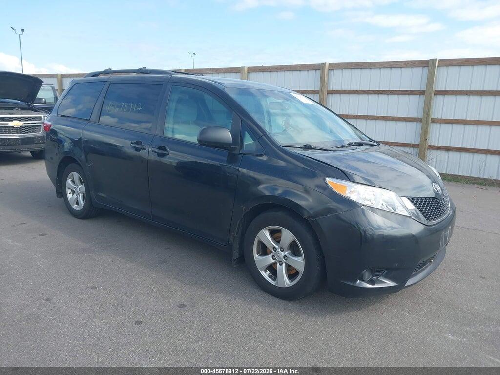 5TDKK3DCXGS695619 2016 TOYOTA SIENNA photo no. 1