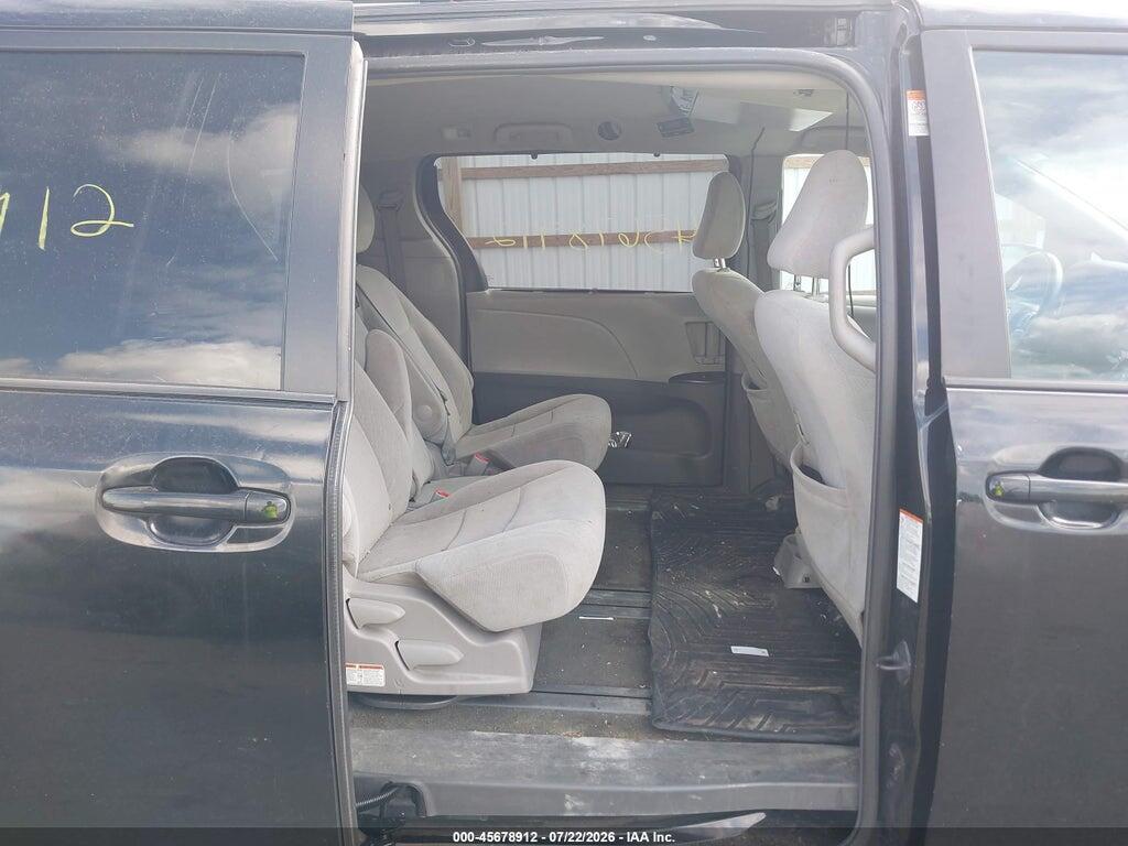 5TDKK3DCXGS695619 2016 TOYOTA SIENNA photo no. 8