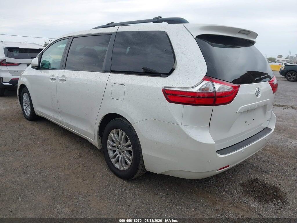 5TDYK3DC5GS754330 2016 TOYOTA SIENNA photo no. 3