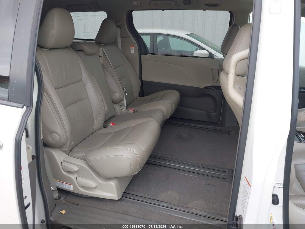 5TDYK3DC5GS754330 2016 TOYOTA SIENNA photo no. 8