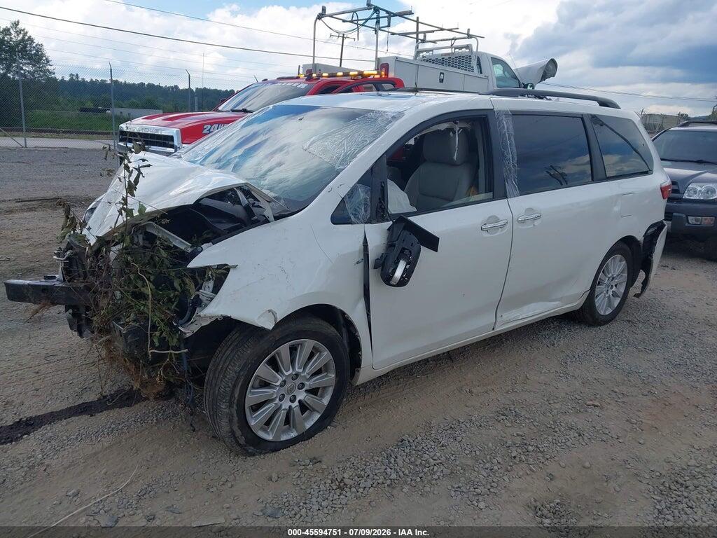 5TDDK3DC5GS141994 2016 TOYOTA SIENNA photo no. 2