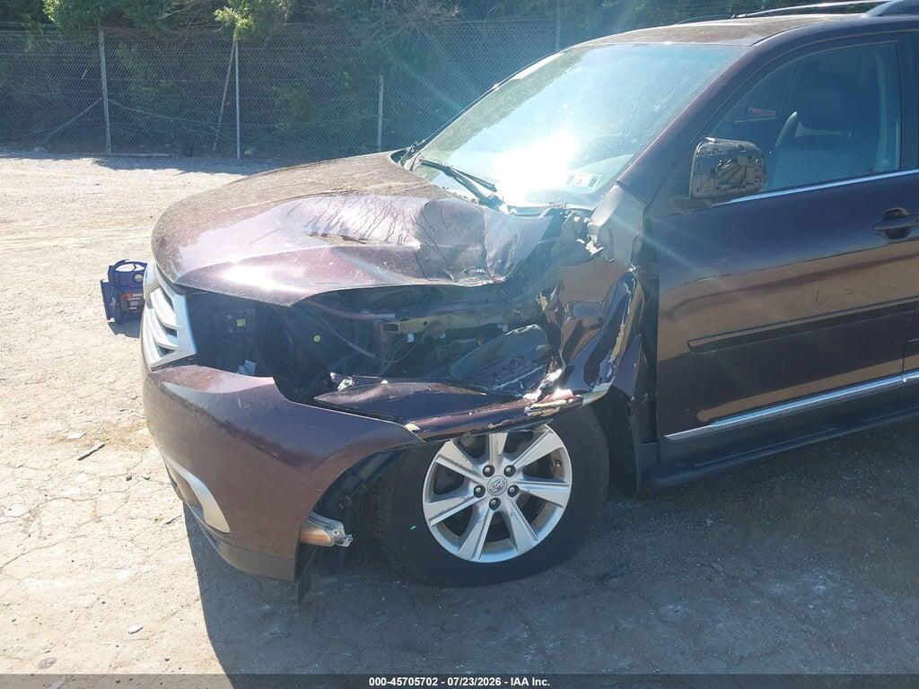 5TDBK3EH3BS041032 2011 TOYOTA HIGHLANDER photo no. 6