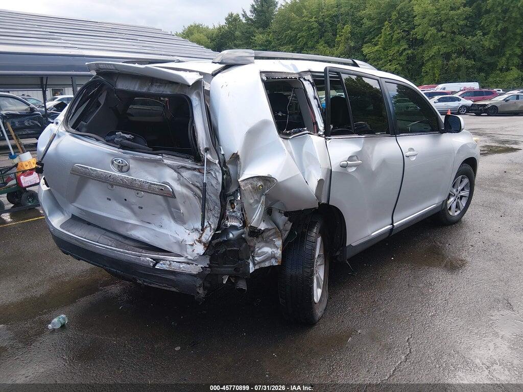 5TDBK3EH4BS057630 2011 TOYOTA HIGHLANDER photo no. 4