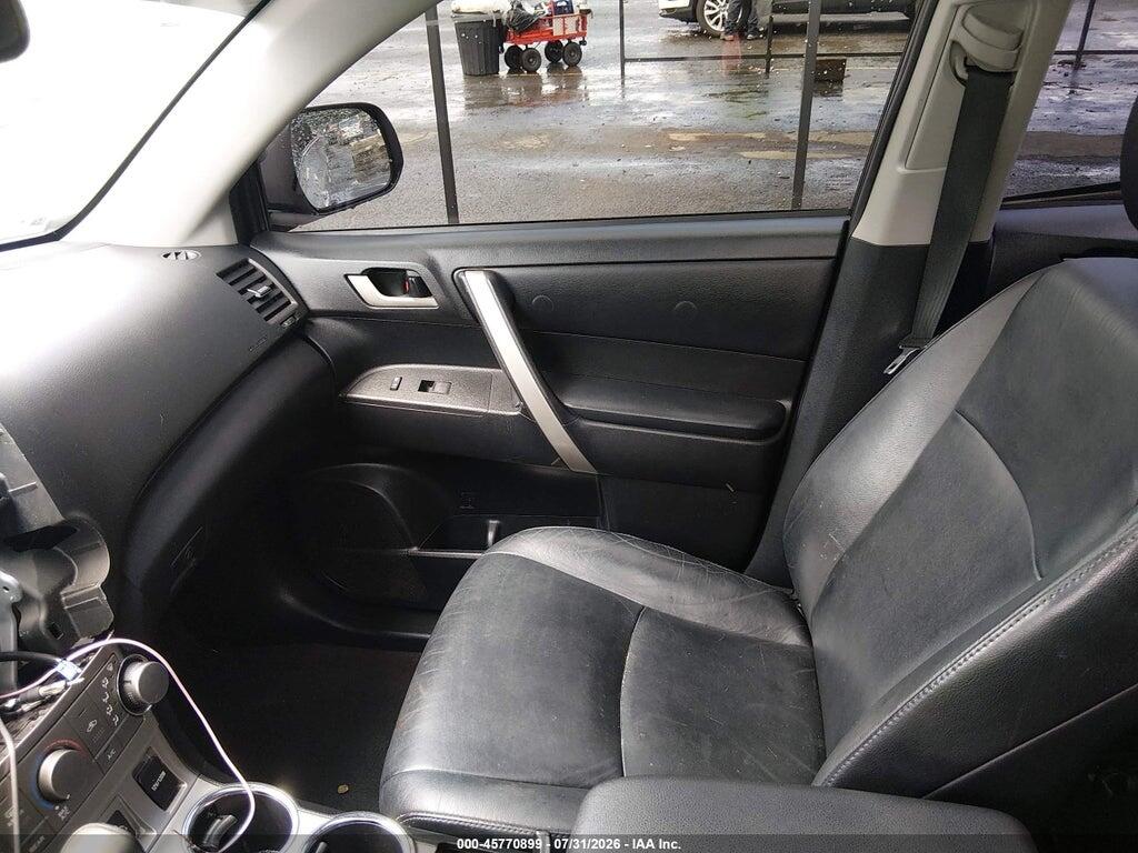 5TDBK3EH4BS057630 2011 TOYOTA HIGHLANDER photo no. 5