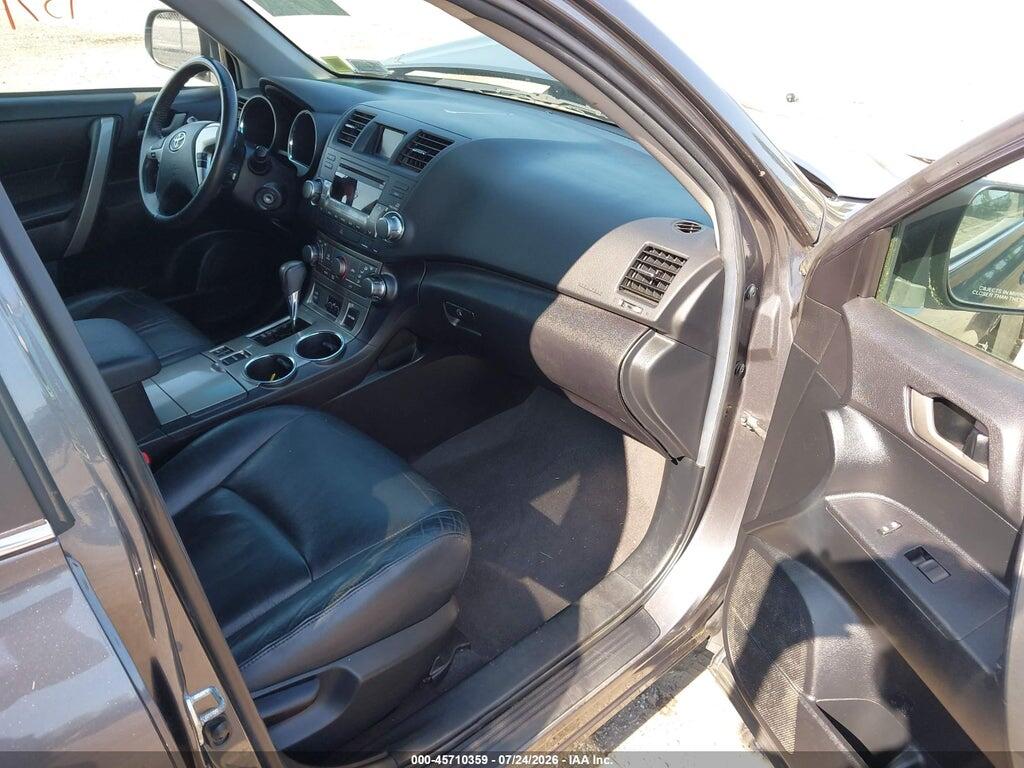 5TDBK3EH8BS083910 2011 TOYOTA HIGHLANDER photo no. 5