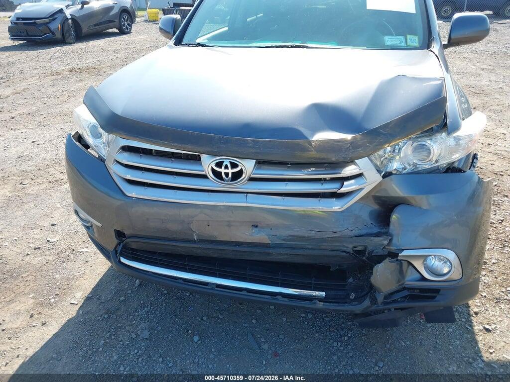 5TDBK3EH8BS083910 2011 TOYOTA HIGHLANDER photo no. 6