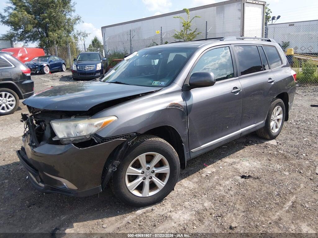 5TDBK3EH9BS067294 2011 TOYOTA HIGHLANDER photo no. 2