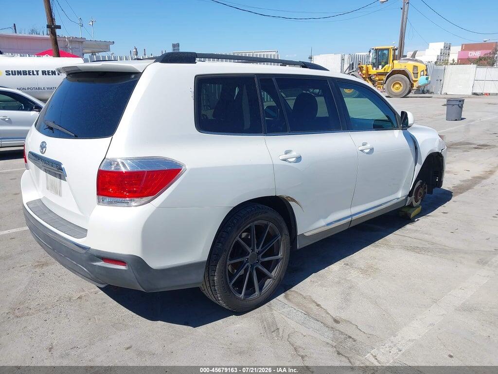 5TDZK3EHXBS049269 2011 TOYOTA HIGHLANDER photo no. 4
