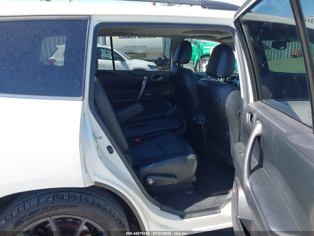 5TDZK3EHXBS049269 2011 TOYOTA HIGHLANDER photo no. 8