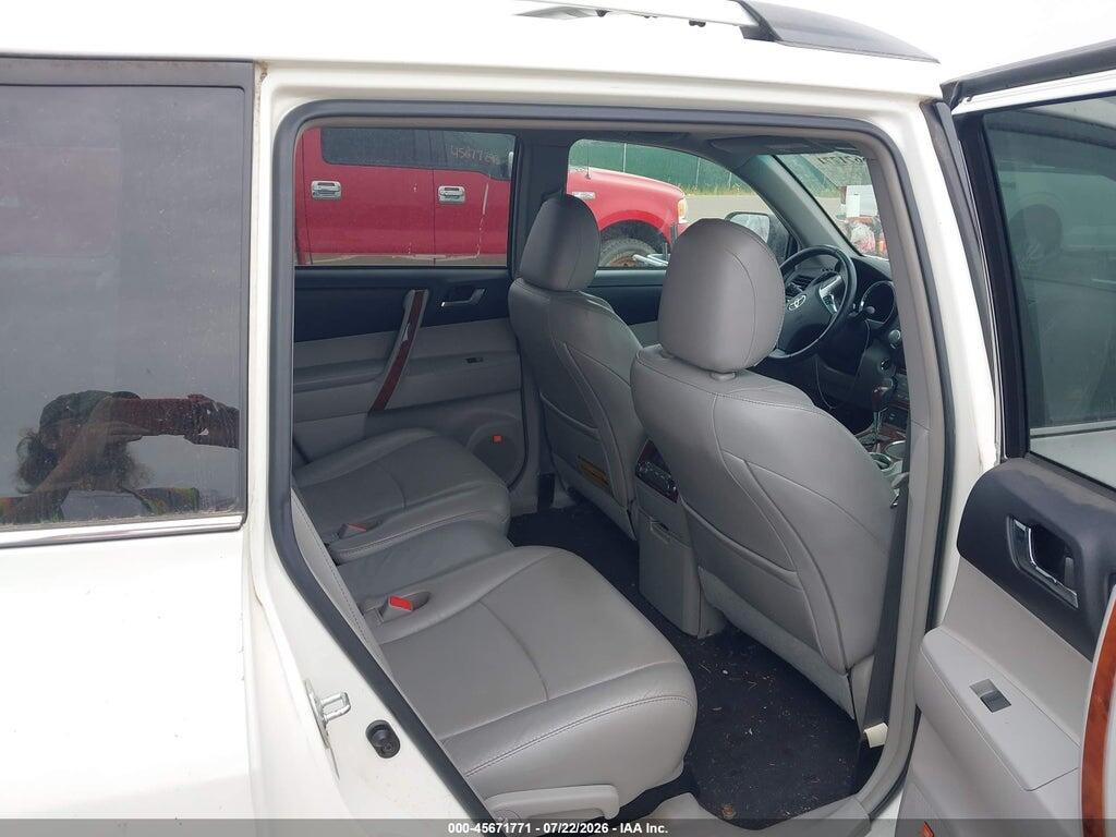 5TDDK3EH6BS051692 2011 TOYOTA HIGHLANDER photo no. 8