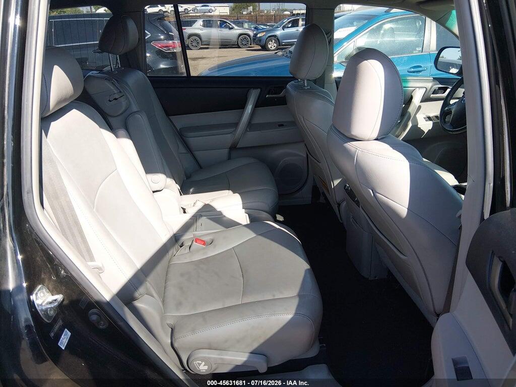 5TDZK3EHXBS024307 2011 TOYOTA HIGHLANDER photo no. 8