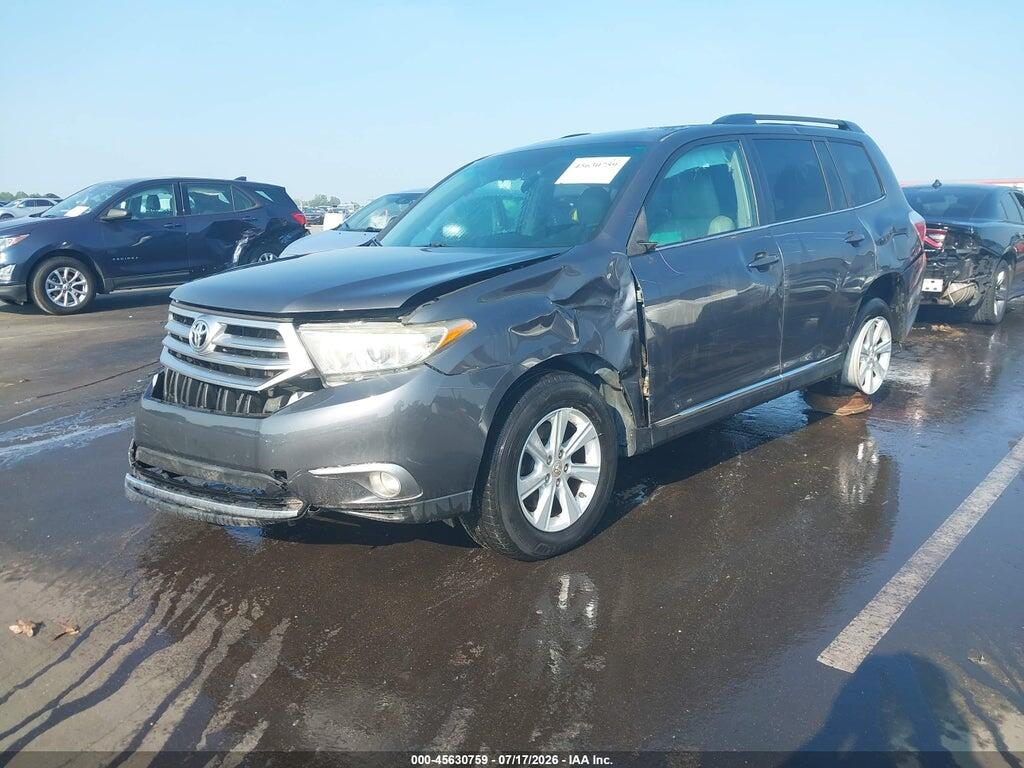 5TDBK3EH3BS079036 2011 TOYOTA HIGHLANDER photo no. 2