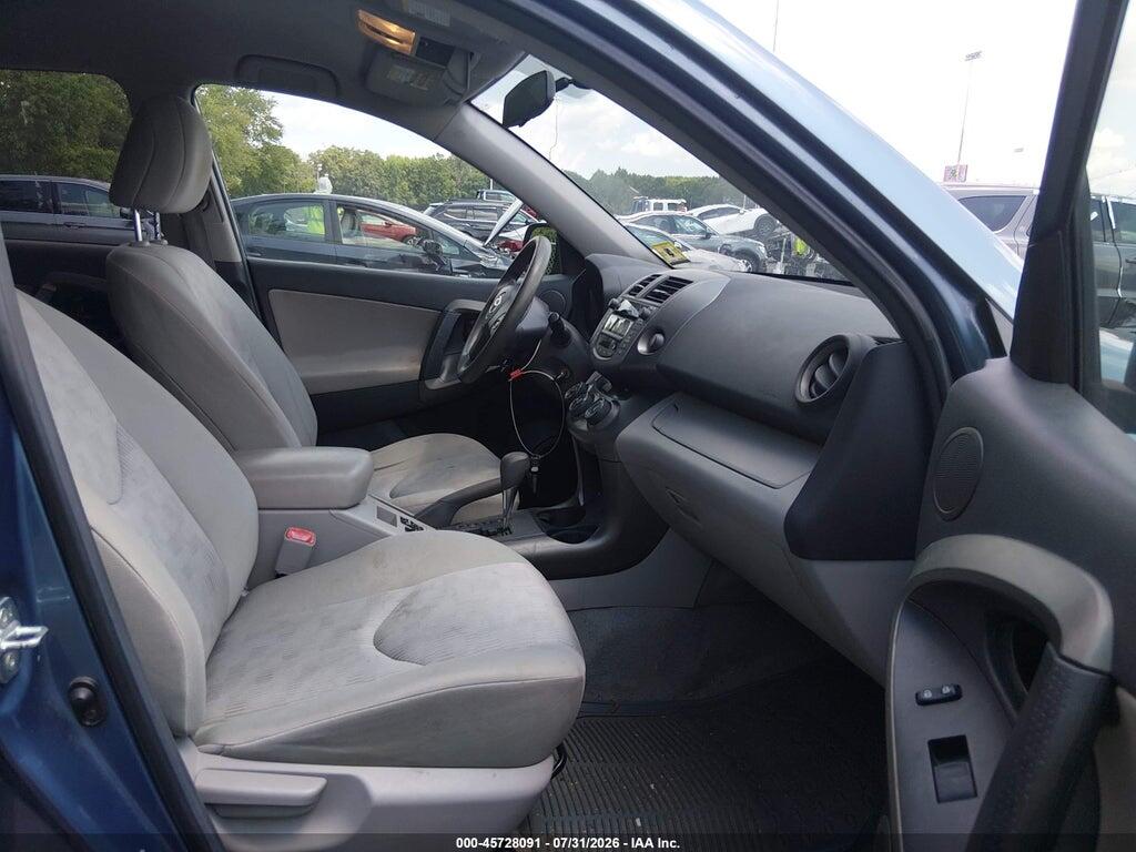 2T3BF4DVXBW140365 2011 TOYOTA RAV4 photo no. 5