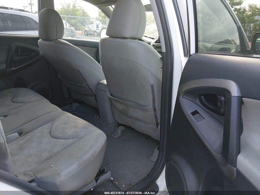 2T3BF4DVXBW105132 2011 TOYOTA RAV4 photo no. 8