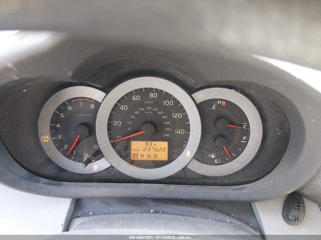 JTMBK4DV0BD018106 2011 TOYOTA RAV4 photo no. 7