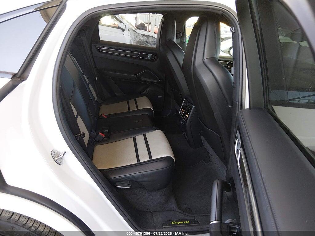 WP1BE2AY0MDA44202 2021 PORSCHE CAYENNE E-HYBRID COUPE photo no. 8