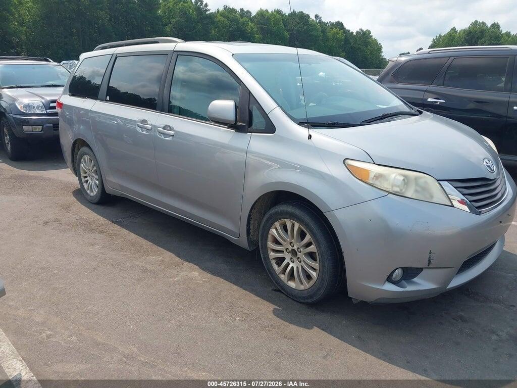 5TDYK3DC9BS079574 2011 TOYOTA SIENNA photo no. 1