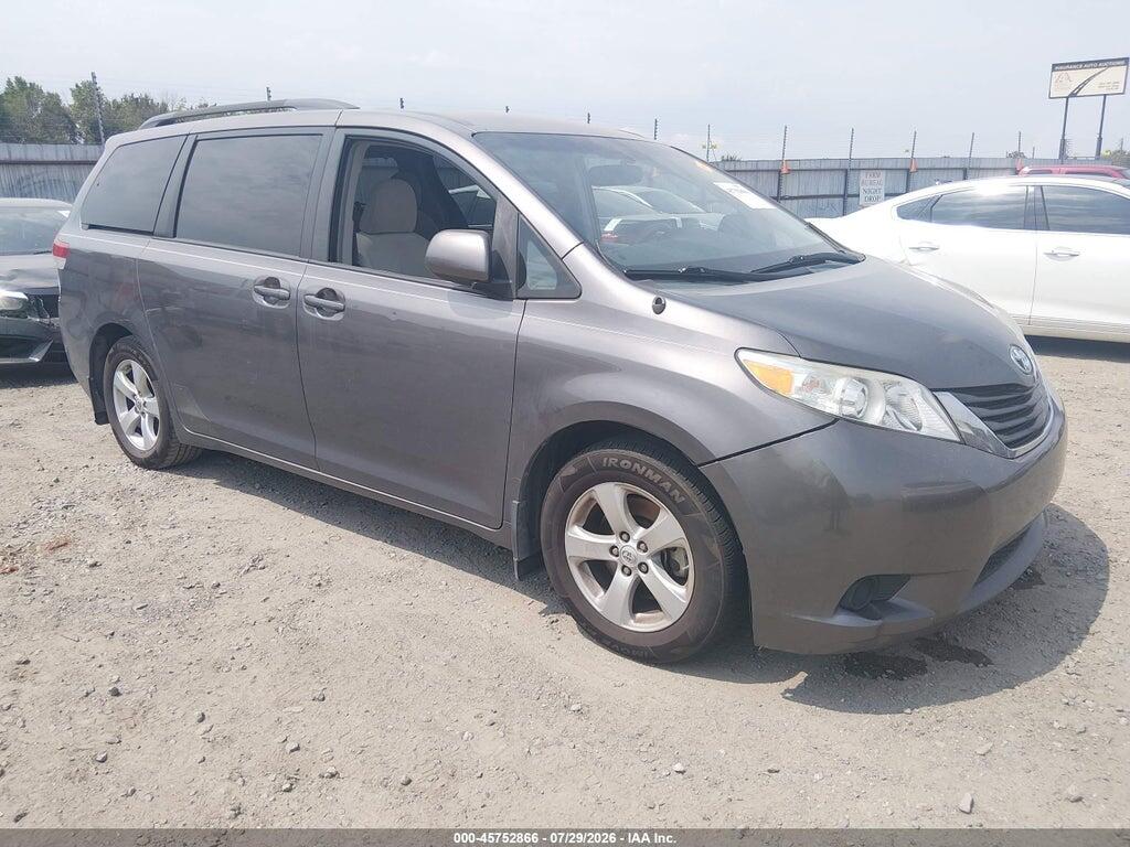 5TDKK3DC1BS030066 2011 TOYOTA SIENNA photo no. 1