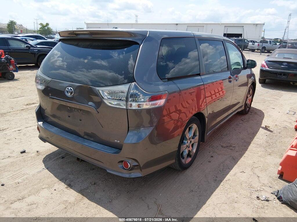 5TDXK3DC7BS033320 2011 TOYOTA SIENNA photo no. 4