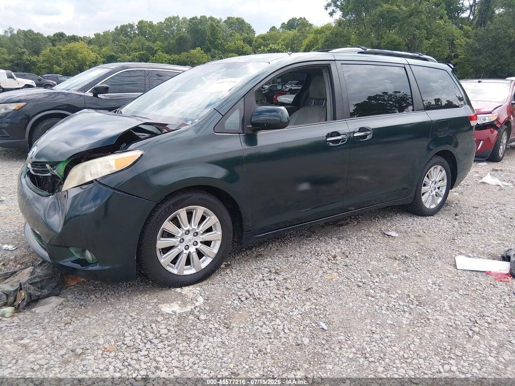 5TDDK3DCXBS007331 2011 TOYOTA SIENNA photo no. 2