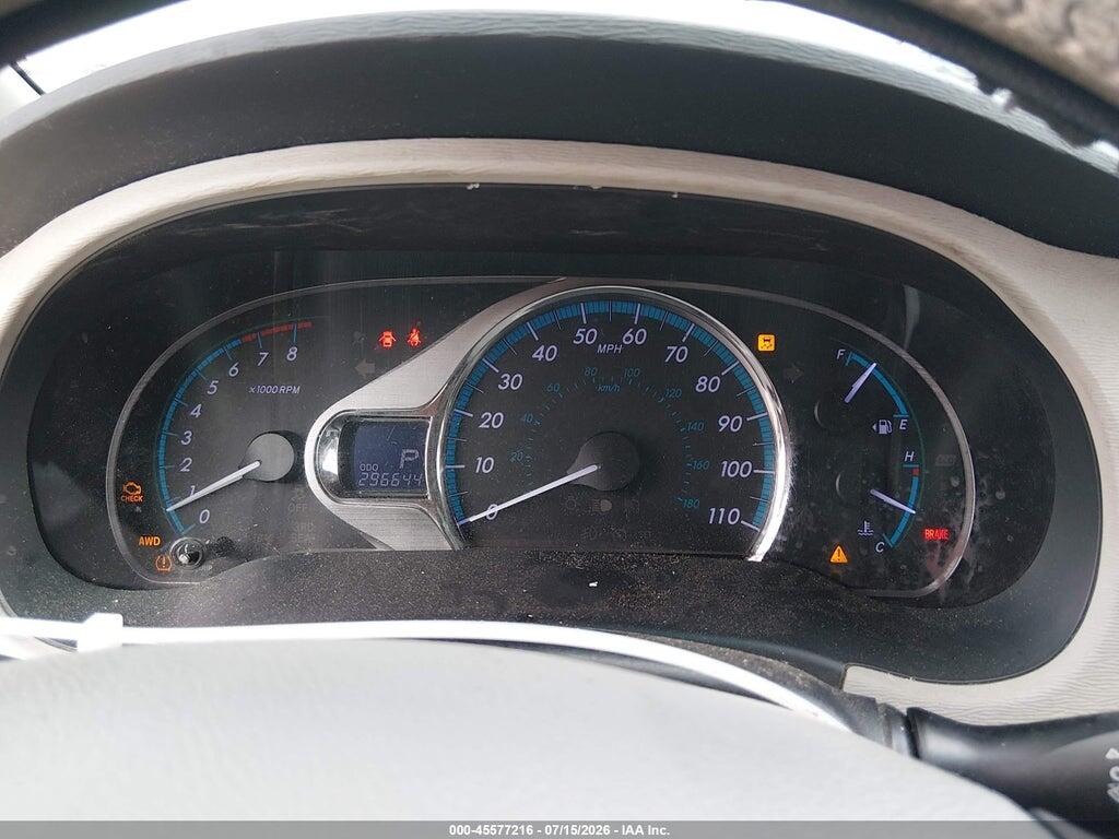 5TDDK3DCXBS007331 2011 TOYOTA SIENNA photo no. 7