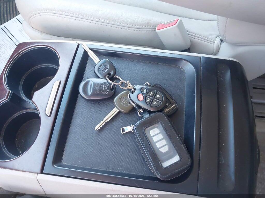 5TDYK3DC0BS026228 2011 TOYOTA SIENNA photo no. 11