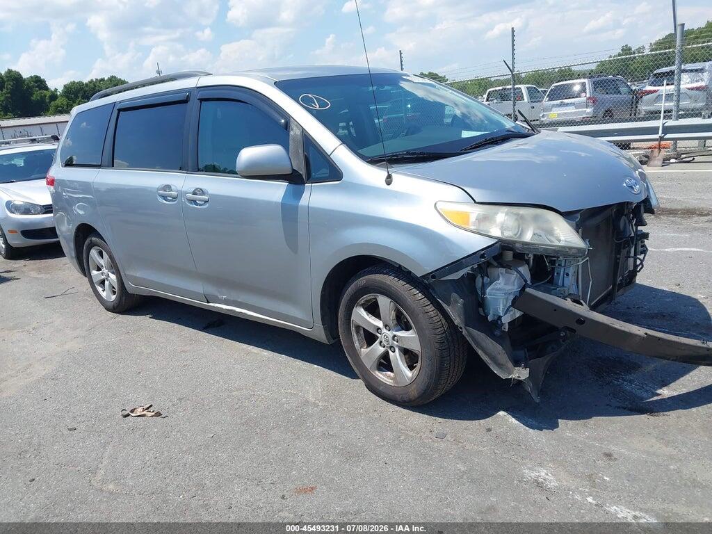 5TDKA3DC8BS003675 2011 TOYOTA SIENNA photo no. 1