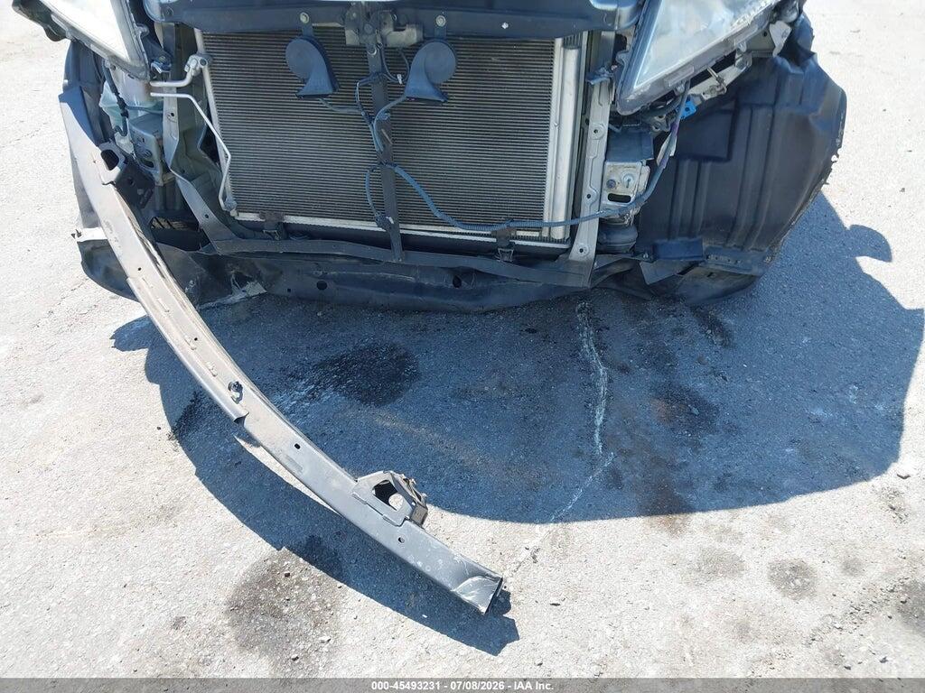 5TDKA3DC8BS003675 2011 TOYOTA SIENNA photo no. 6