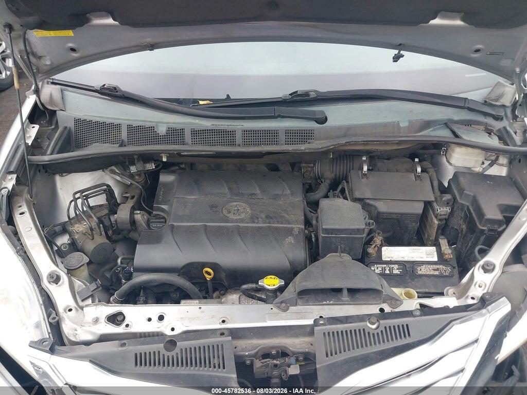 5TDYK3DC8BS043567 2011 TOYOTA SIENNA photo no. 10