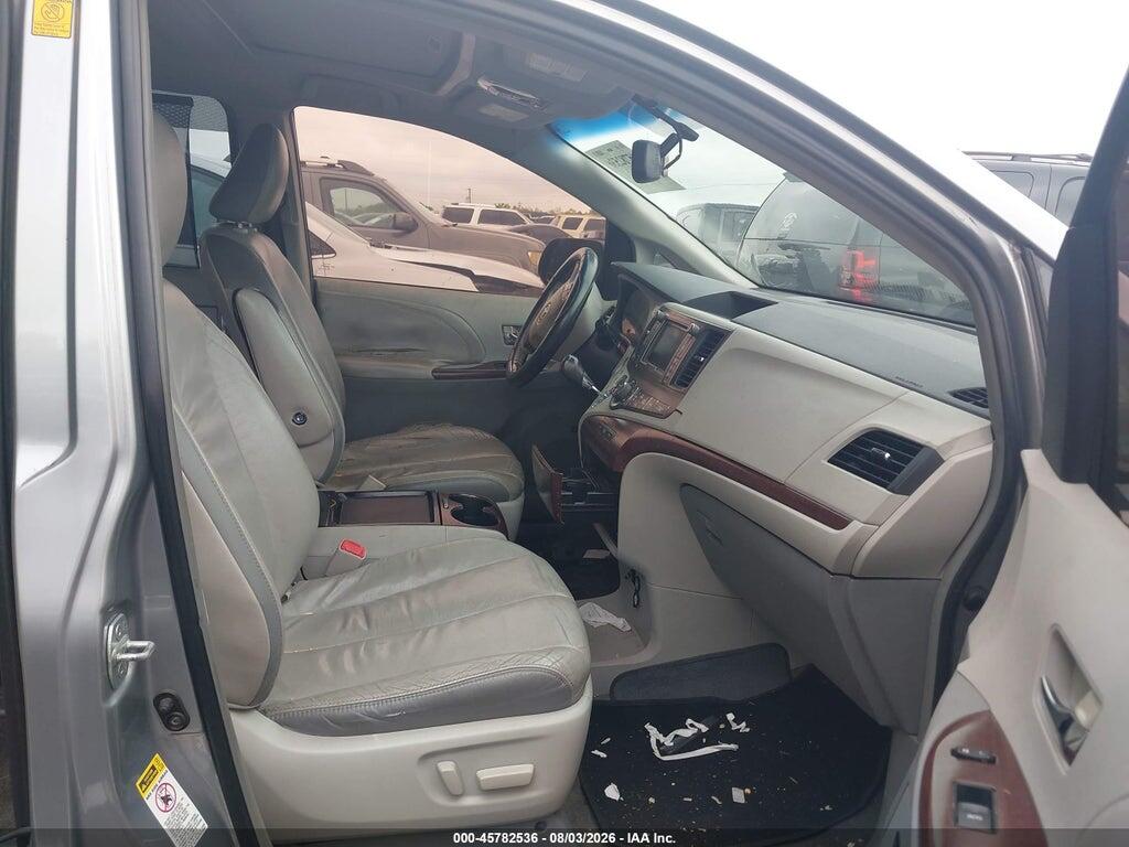 5TDYK3DC8BS043567 2011 TOYOTA SIENNA photo no. 5