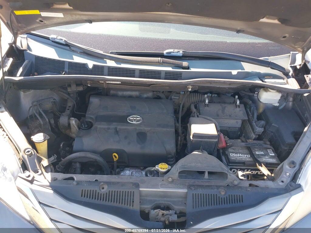 5TDDK3DC1BS020534 2011 TOYOTA SIENNA photo no. 10