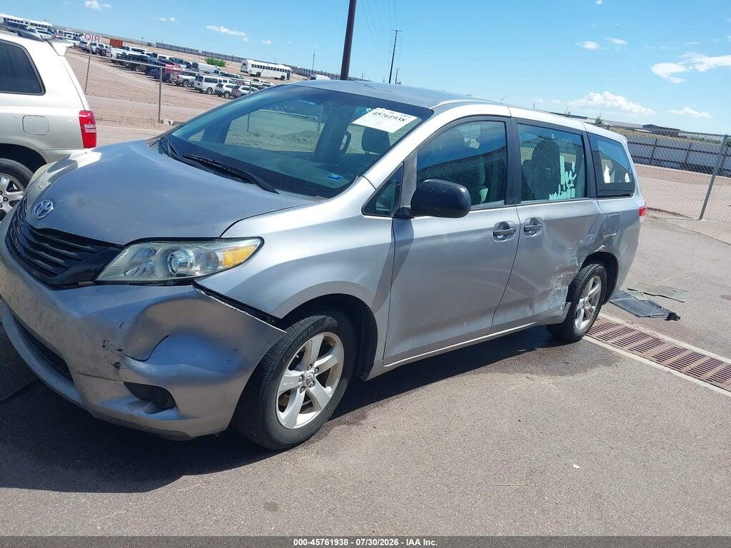 5TDKA3DC3BS003048 2011 TOYOTA SIENNA photo no. 2