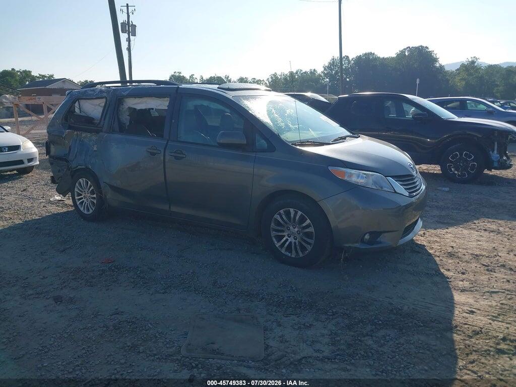 5TDYK3DC9BS010769 2011 TOYOTA SIENNA photo no. 1