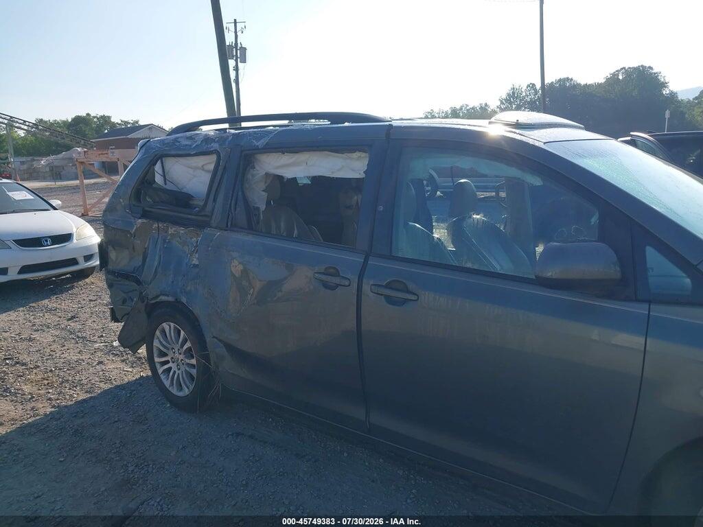 5TDYK3DC9BS010769 2011 TOYOTA SIENNA photo no. 6