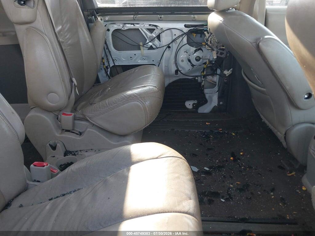 5TDYK3DC9BS010769 2011 TOYOTA SIENNA photo no. 8