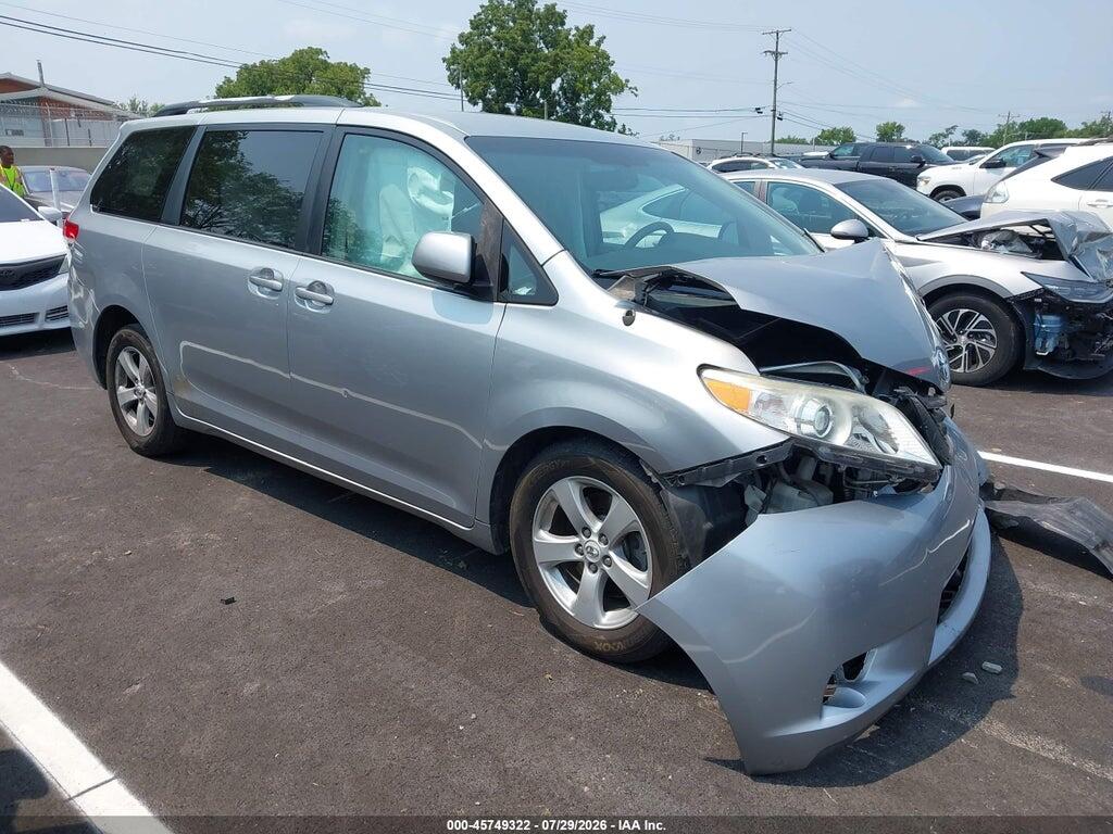 5TDKK3DC1BS047272 2011 TOYOTA SIENNA photo no. 1