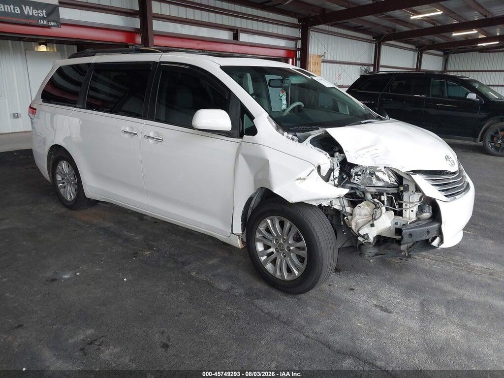 5TDYK3DC8BS144284 2011 TOYOTA SIENNA photo no. 1
