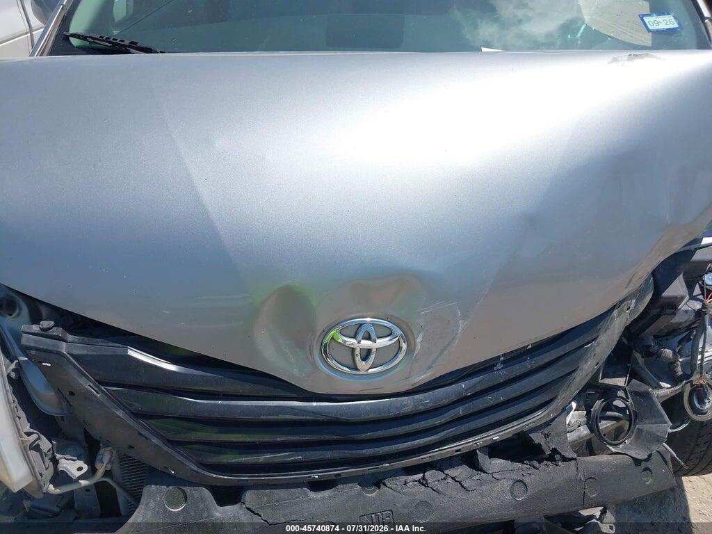5TDKK3DC8BS140063 2011 TOYOTA SIENNA photo no. 10
