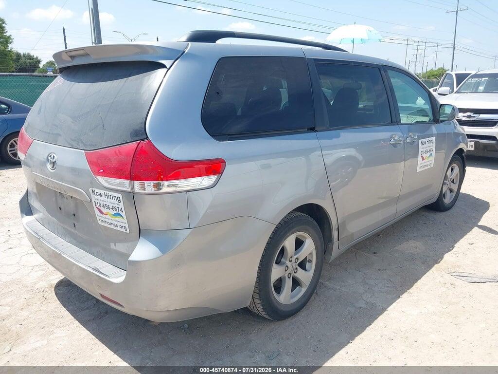 5TDKK3DC8BS140063 2011 TOYOTA SIENNA photo no. 4