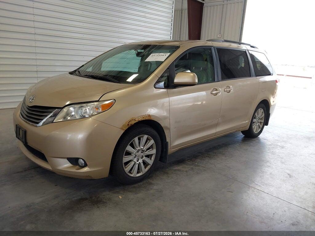 5TDYK3DC9BS047014 2011 TOYOTA SIENNA photo no. 2