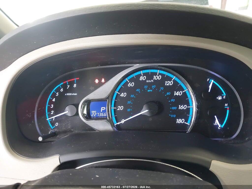 5TDYK3DC9BS047014 2011 TOYOTA SIENNA photo no. 7
