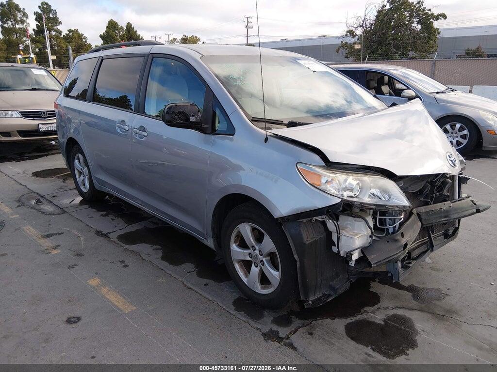 5TDKK3DC8BS121478 2011 TOYOTA SIENNA photo no. 1