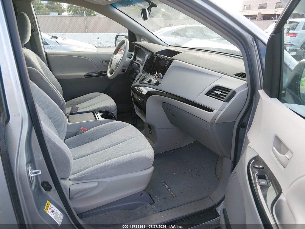 5TDKK3DC8BS121478 2011 TOYOTA SIENNA photo no. 5