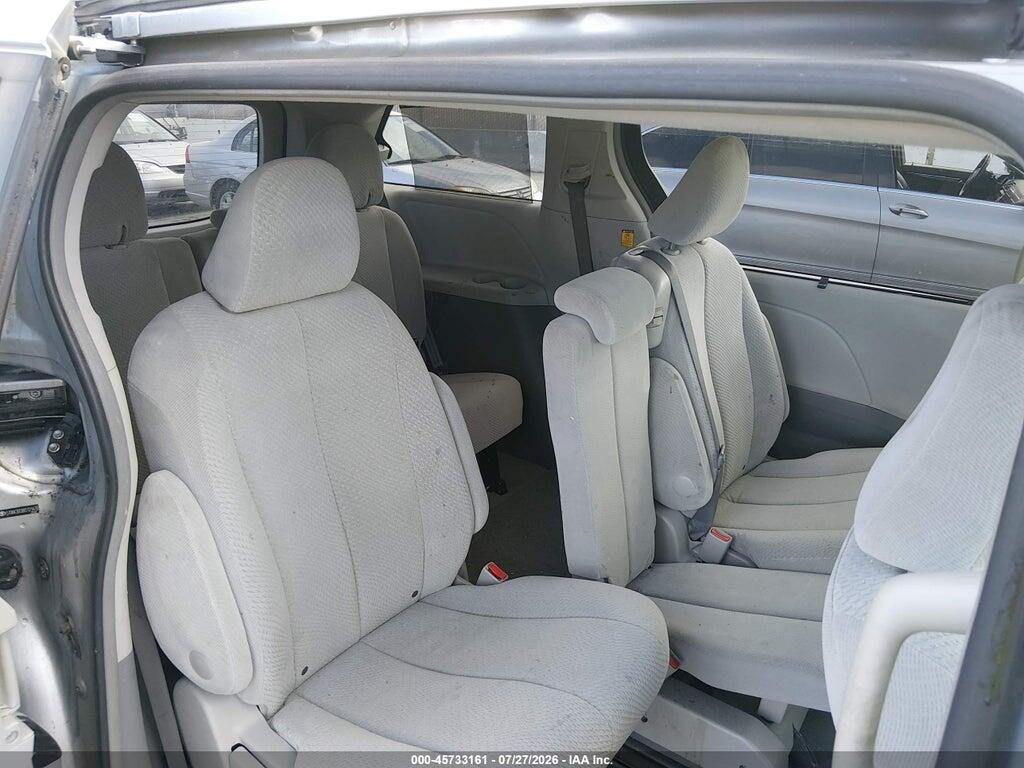5TDKK3DC8BS121478 2011 TOYOTA SIENNA photo no. 8